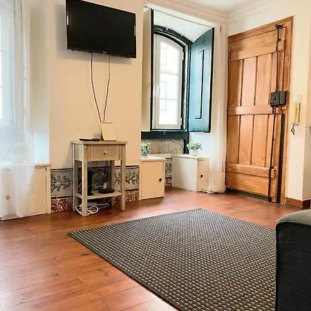 Cozy Estrela Apartment Lisbon